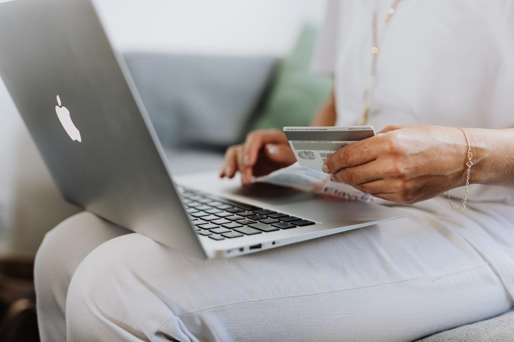 5 Essential Steps to Setting Up a Payment Website featured image
